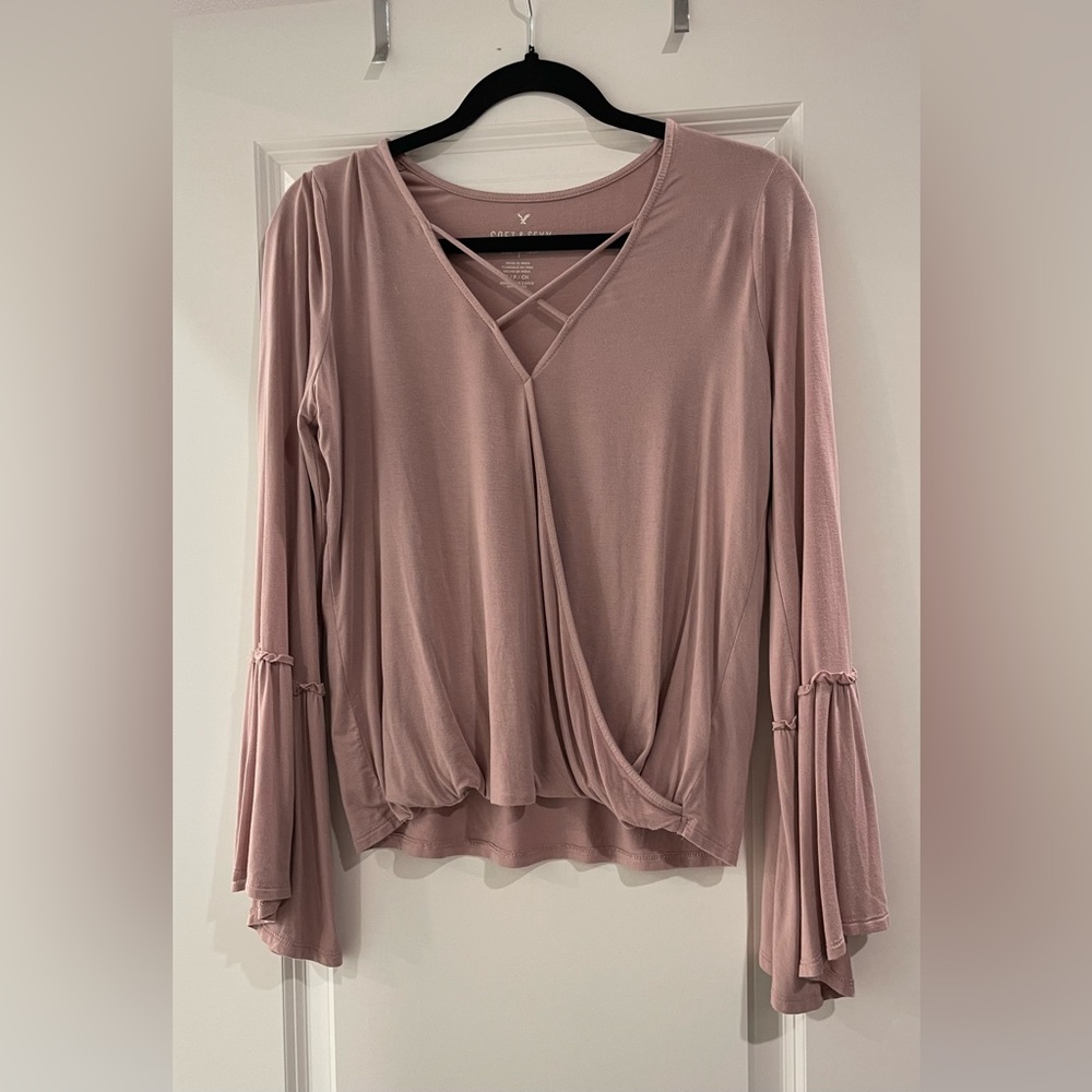 Women’s American eagle blouse